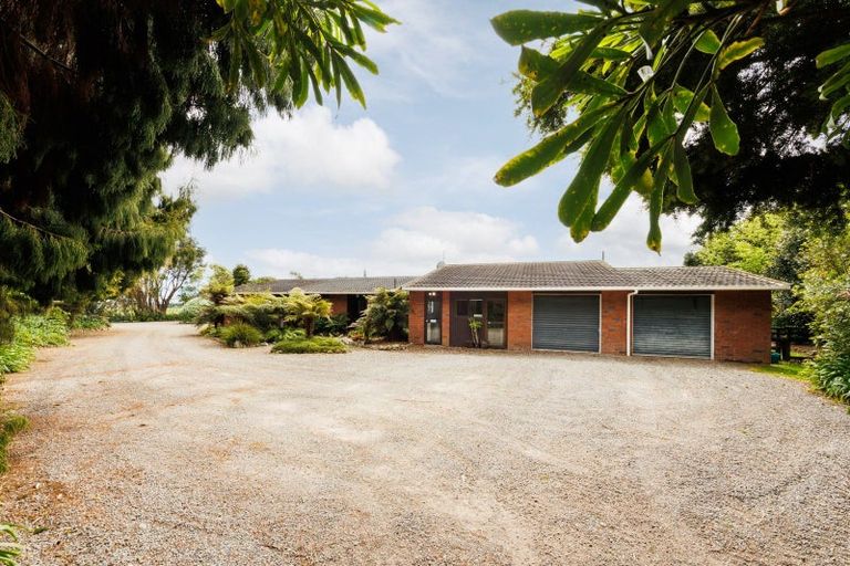 Photo of property in 279 Tararua Road, Levin, 5571