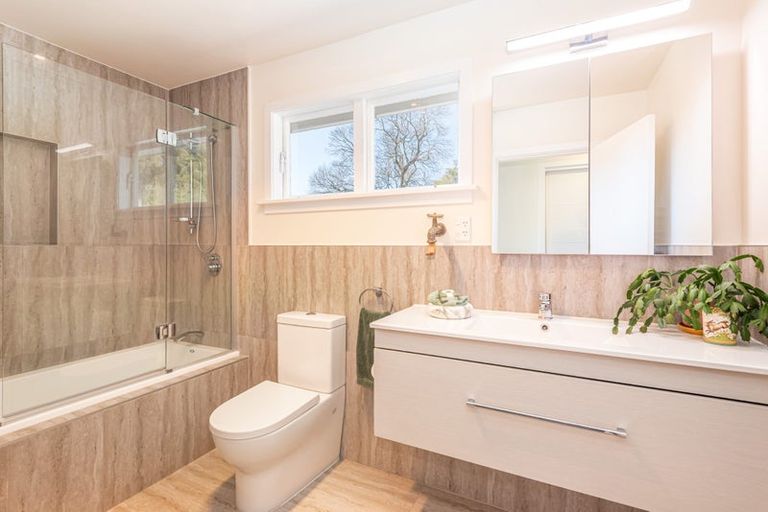 Photo of property in 15 Ngahere Street, Fendalton, Christchurch, 8041