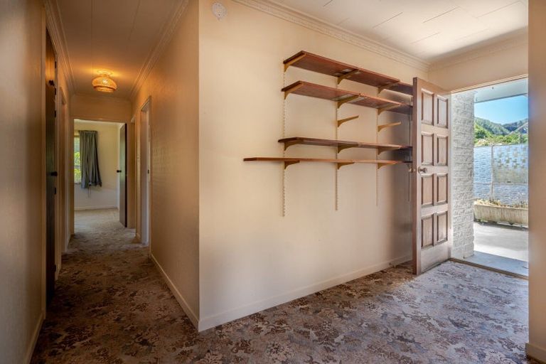 Photo of property in 4514 Christchurch Akaroa Road, Little River, 7591