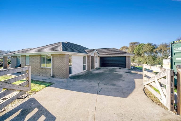 Photo of property in 13 Downer Access Road, Kaukapakapa, 0873