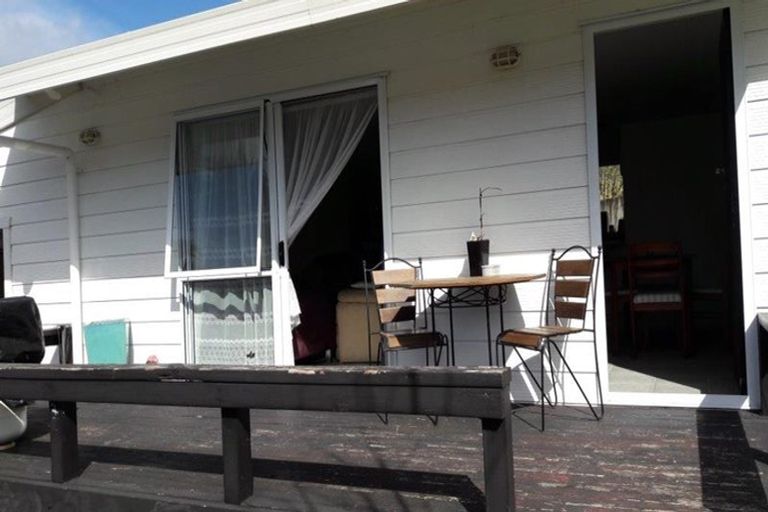 Photo of property in 39 Glynnbrooke Street, Te Atatu South, Auckland, 0610