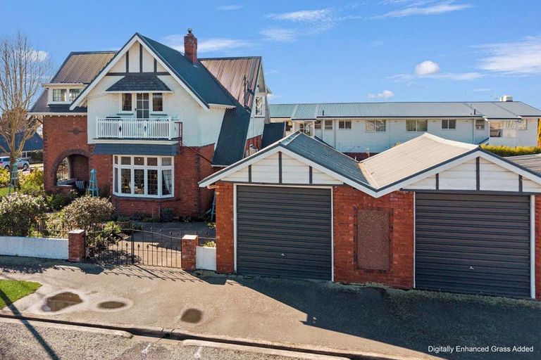 Photo of property in 2 Hart Street, Maori Hill, Timaru, 7910