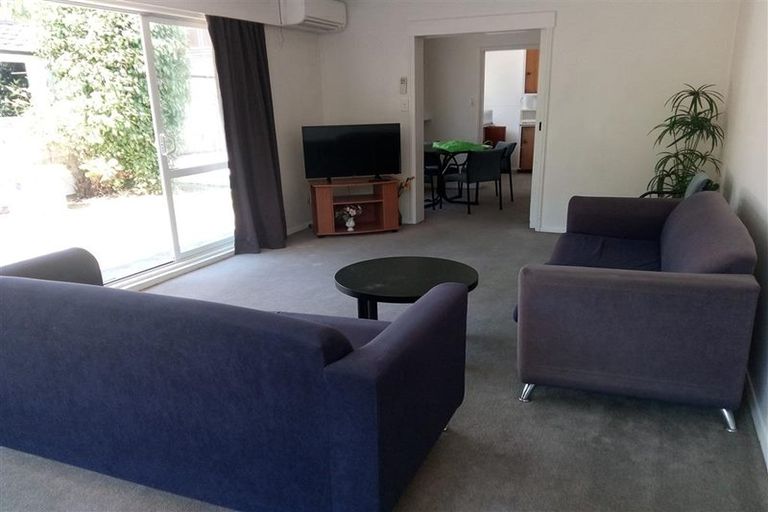 Photo of property in 2/72 Creyke Road, Ilam, Christchurch, 8041