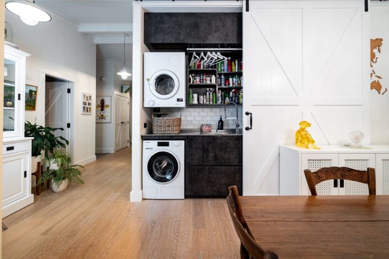 Photo of property in 84 The Esplanade, Houghton Bay, Wellington, 6023