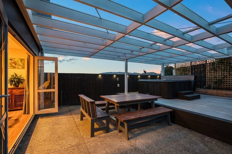 Photo of property in 11 Nelson Avenue, Aotea, Porirua, 5024