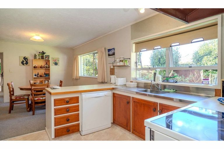 Photo of property in 11 Hawkings Crescent, Kerikeri, 0230