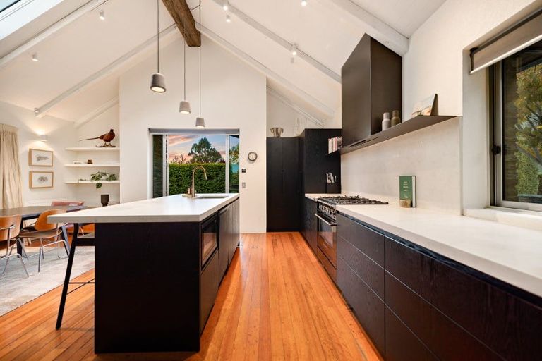 Photo of property in 12 Amber Close, Arthurs Point, Queenstown, 9371