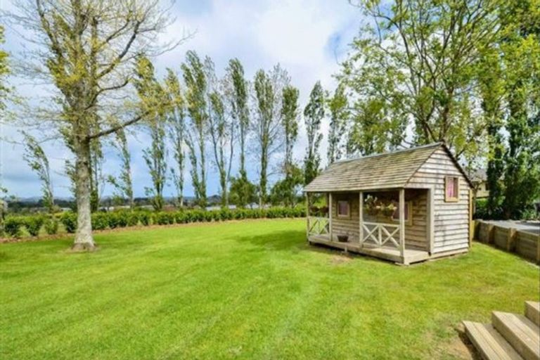 Photo of property in 263 Old North Road, Kumeu, 0892