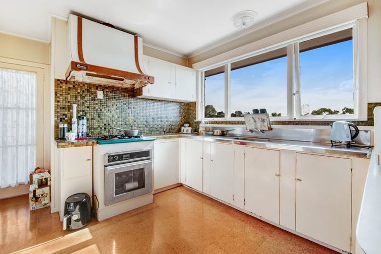 Photo of property in 38 Sunset Road, Unsworth Heights, Auckland, 0632