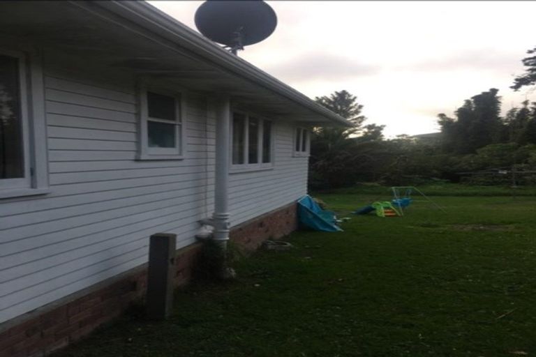 Photo of property in 31 Amberley Avenue, Te Atatu South, Auckland, 0610