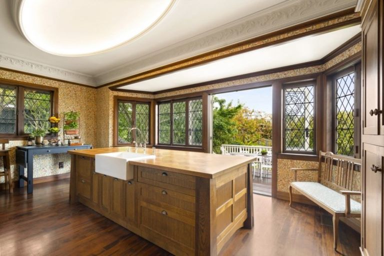 Photo of property in 18 Huia Street, Devonport, Auckland, 0624