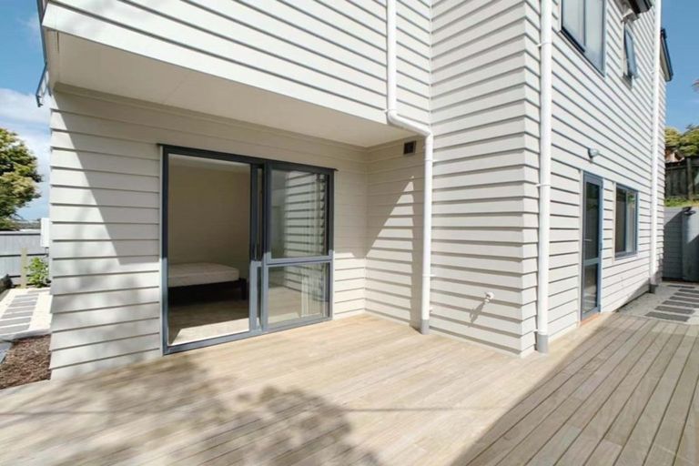 Photo of property in 10d Woodall Place, Totara Vale, Auckland, 0627