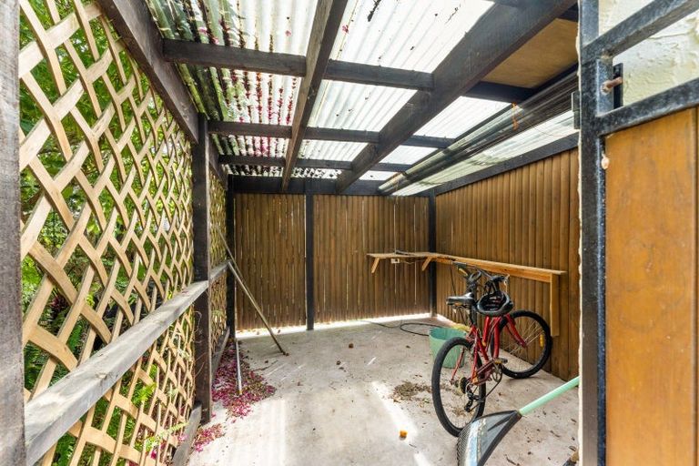 Photo of property in 79 Pahiatua Street, Hokowhitu, Palmerston North, 4410