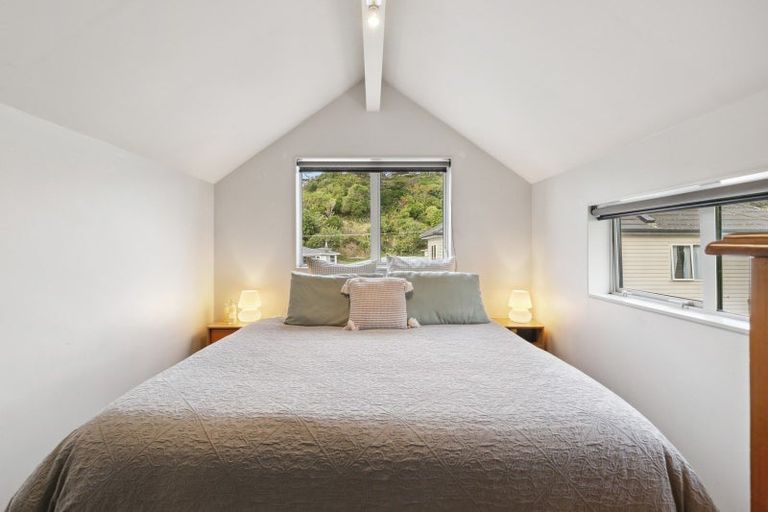 Photo of property in 3/16 Black Rock Road, Newlands, Wellington, 6037