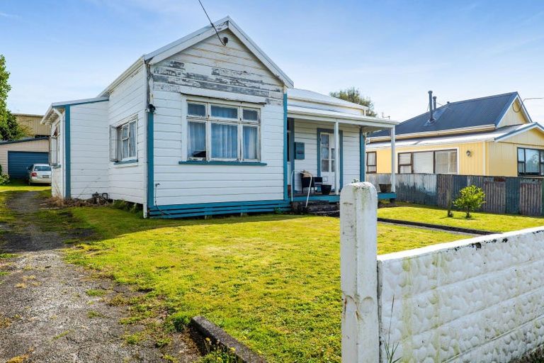 Photo of property in 6 London Street, Eltham, 4322