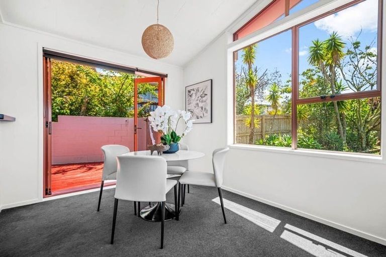 Photo of property in 40 Stredwick Drive, Torbay, Auckland, 0630