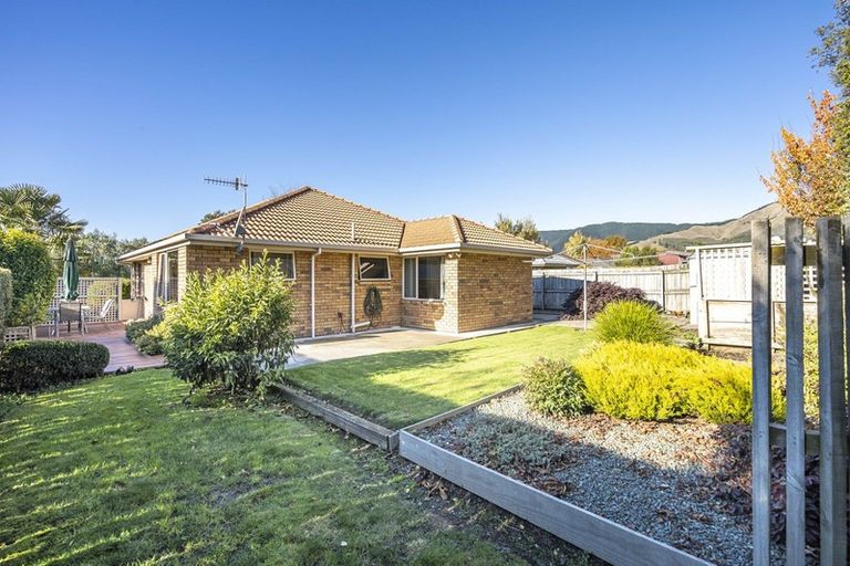 Photo of property in 15 Arbor-lea Avenue, Richmond, 7020