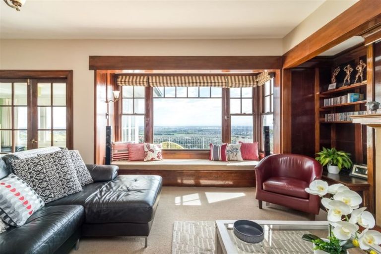 Photo of property in 88a Dyers Pass Road, Cashmere, Christchurch, 8022