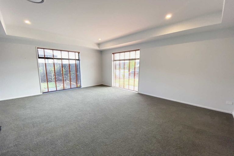 Photo of property in 22 Kirkland Crescent, Harewood, Christchurch, 8051