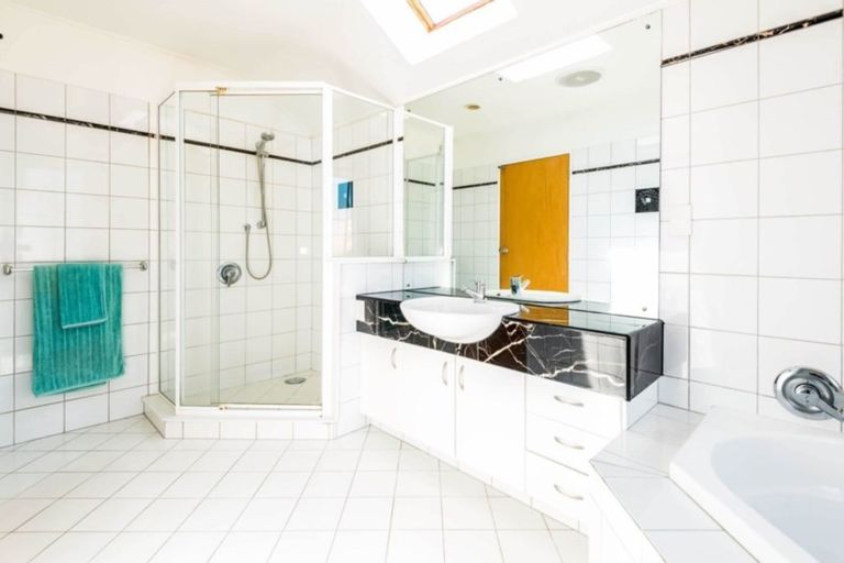 Photo of property in 210 Whitford Road, Shamrock Park, Auckland, 2016