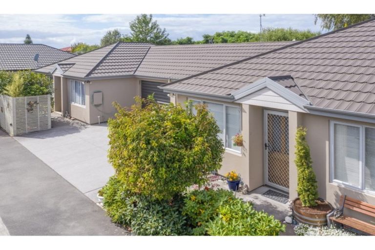 Photo of property in 3/16 Belfast Road, Belfast, Christchurch, 8051