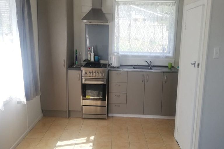 Photo of property in 5 Cypress Drive, Maungaraki, Lower Hutt, 5010