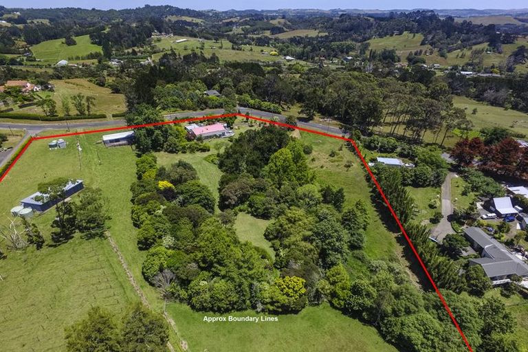 Photo of property in 47 Puke Road, Kumeu, 0891