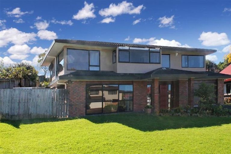 Photo of property in 7 Spears Place, Botany Downs, Auckland, 2010