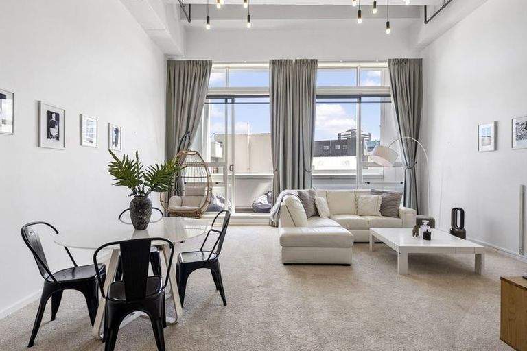 Photo of property in Stadium Garden Flats, 117/107 Thorndon Quay, Pipitea, Wellington, 6011