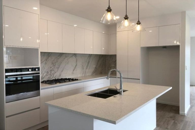 Photo of property in 30 Konoba Avenue, Kumeu, 0810