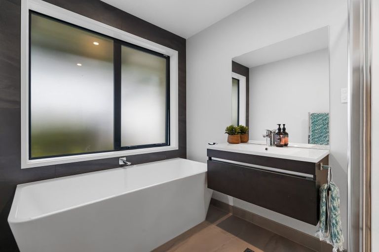 Photo of property in 28a Revell Drive, Ohauiti, Tauranga, 3112