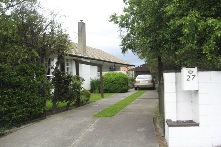 Photo of property in 27 Tuckers Road, Redwood, Christchurch, 8051