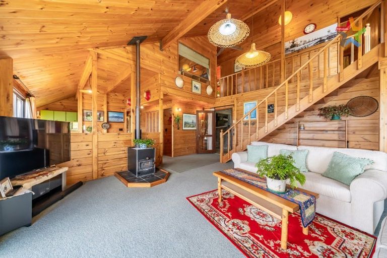 Photo of property in 321 Marine Drive, York Bay, Lower Hutt, 5013