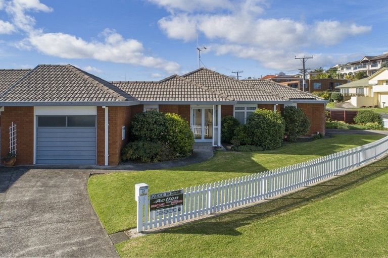 Photo of property in 37 Western Road, Bellevue, Tauranga, 3110