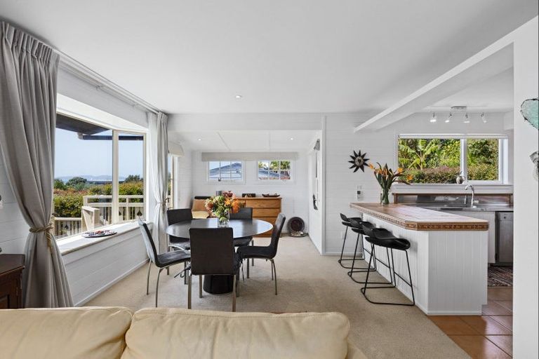 Photo of property in 12 Kahurangi Place, Snells Beach, 0920