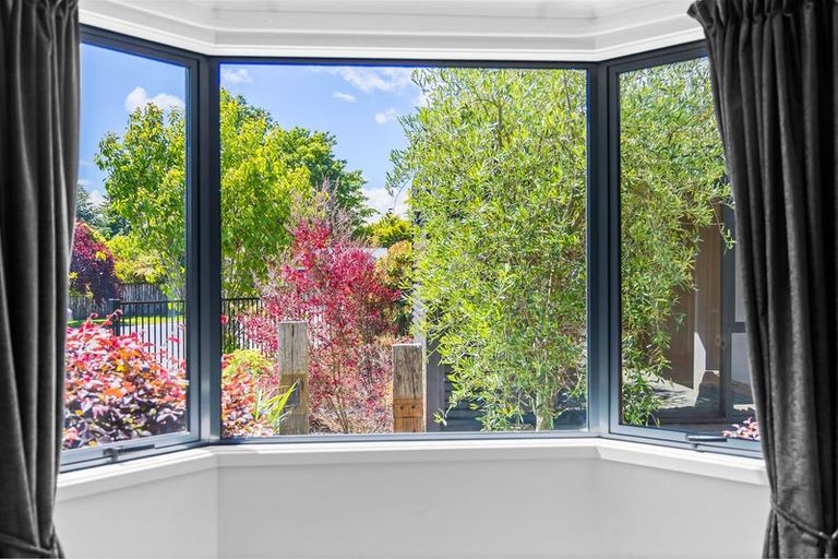 Photo of property in 10 Yasmin Lane, Kinloch, Taupo, 3377