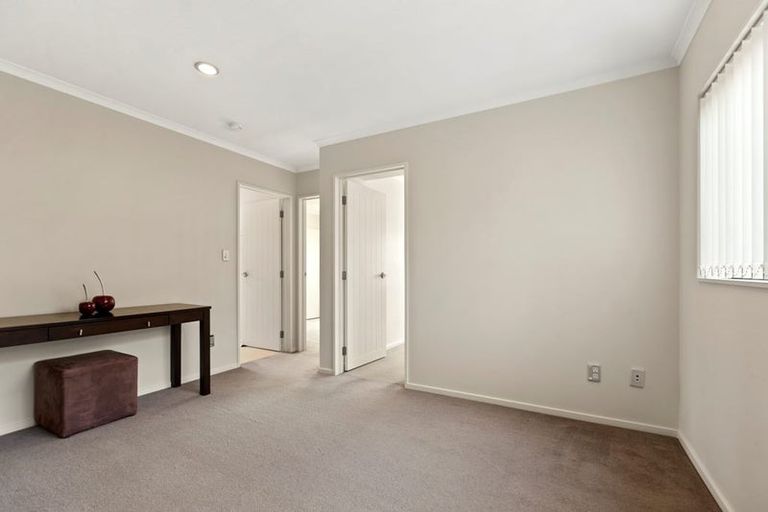 Photo of property in 23 Reeves Road, Pakuranga, Auckland, 2010