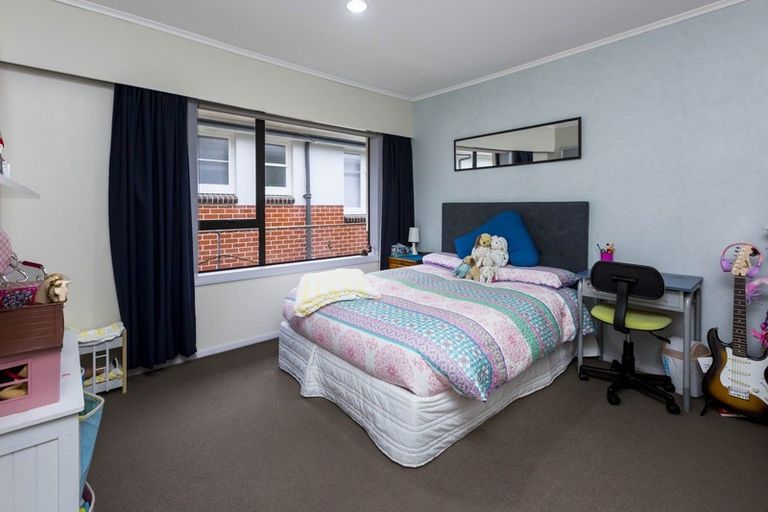 Photo of property in 20 Kashmir Avenue, Clouston Park, Upper Hutt, 5018