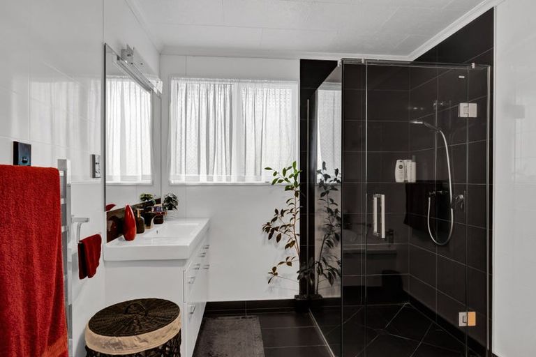 Photo of property in 17 Smeaton Road, Bell Block, New Plymouth, 4312