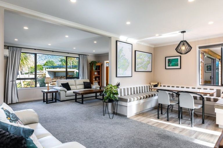 Photo of property in 6b Lady Cobham Grove, Anakiwa, Picton, 7281