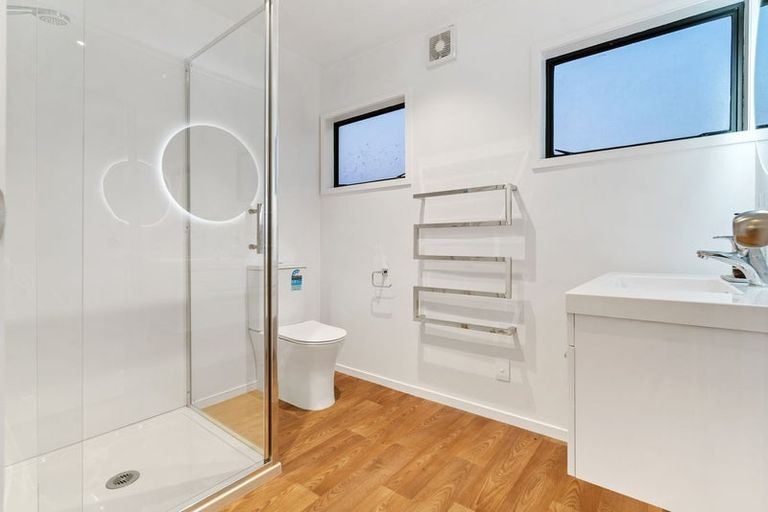 Photo of property in 2/24 Great South Road, Papakura, 2110