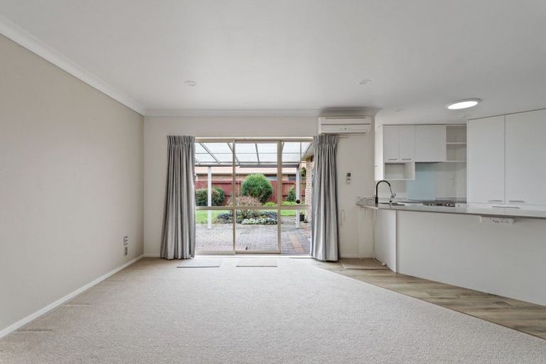 Photo of property in 33 Cate Road, Rototuna North, Hamilton, 3210