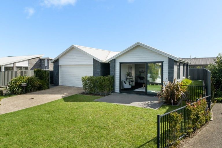 Photo of property in 9 Simms Close, Pyes Pa, Tauranga, 3112