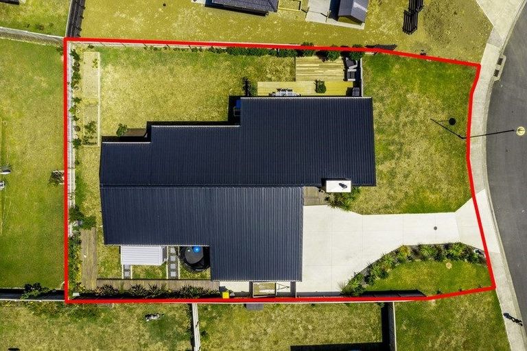 Photo of property in 52 Harbour Crest Drive, Waiuku, 2123