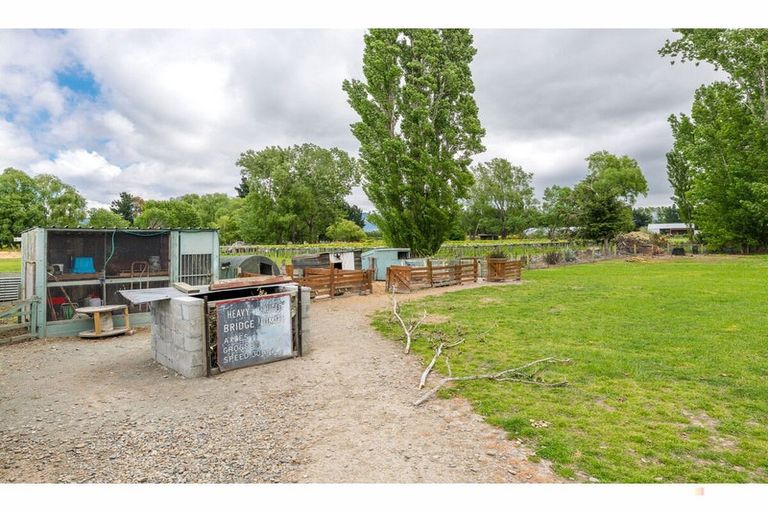 Photo of property in 92 Timaru Road, Waimate, 7924