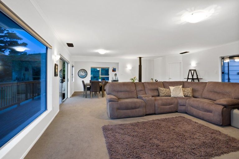 Photo of property in 306 South Makara Road, Makara, Karori, 6972