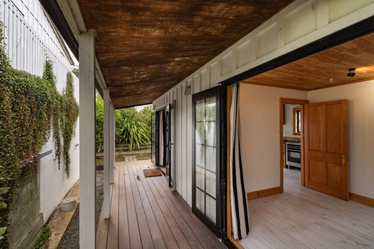 Photo of property in 69 Oxford Street, Lyttelton, 8082