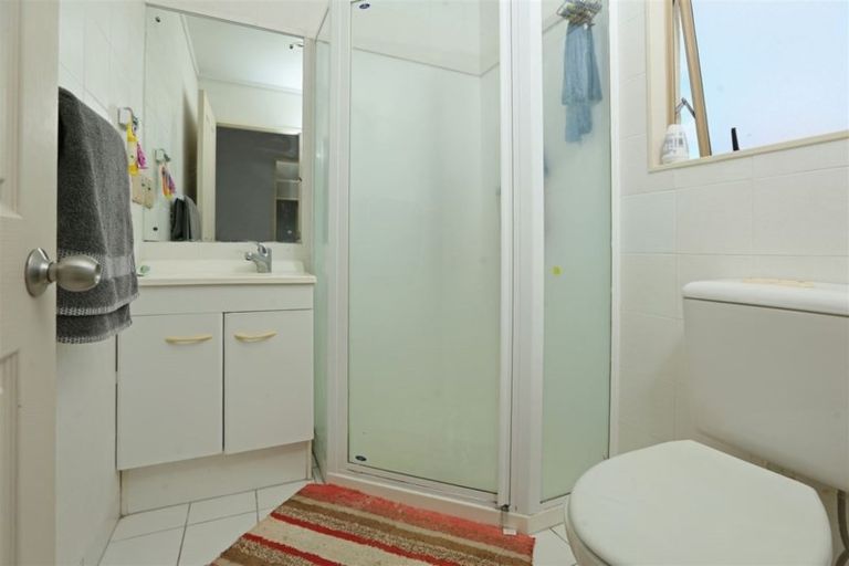 Photo of property in 11 Lockington Avenue, Henderson, Auckland, 0612