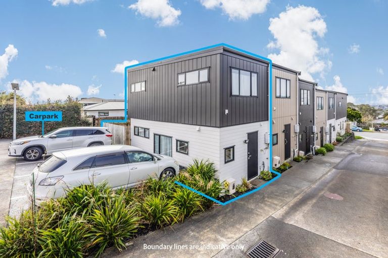 Photo of property in 8/6 Hepburn Road, Glendene, Auckland, 0602