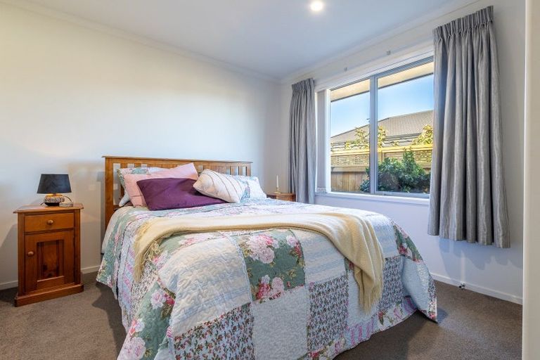 Photo of property in 2 Henry Bell Close, Leamington, Cambridge, 3432